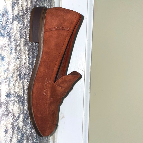 Clarks Women's Trish Rose Loafer - Picture 4 of 5